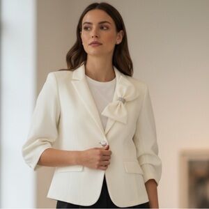 Elegant Ivory Women's Blazer